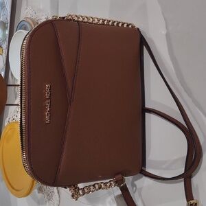 Michael Kors Jet Set Travel Dome Crossbody leather gold chain strap